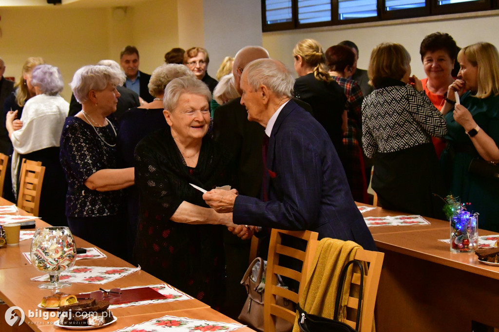 Relacja ze spotkania opłatkowego biłgorajskiego Uniwersytetu Trzeciego Wieku