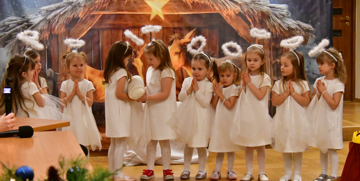 Jasełka w ratuszu: Przedszkolaki gościły na sesji Rady Miasta