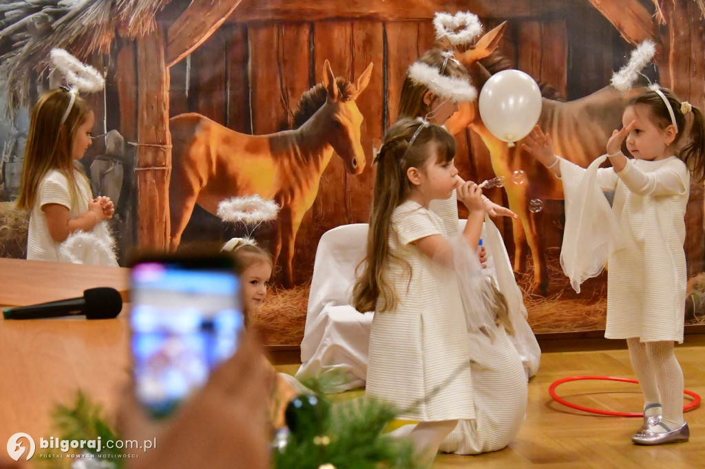 Jasełka w ratuszu: Przedszkolaki gościły na sesji Rady Miasta