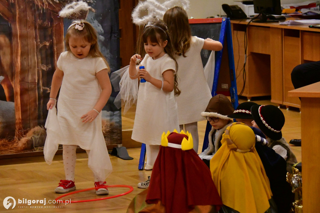 Jasełka w ratuszu: Przedszkolaki gościły na sesji Rady Miasta