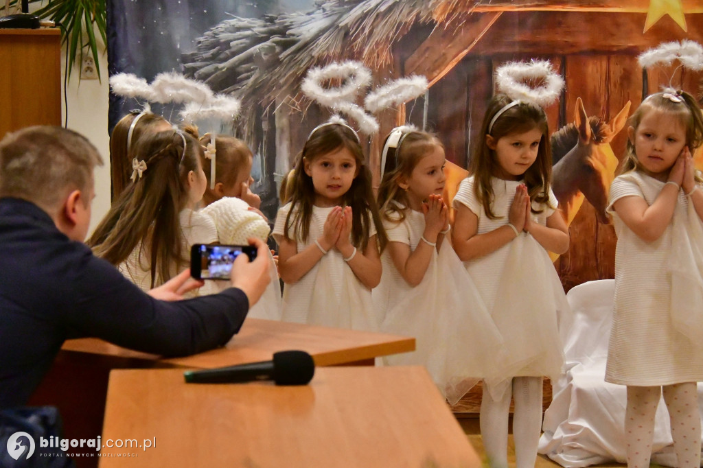 Jasełka w ratuszu: Przedszkolaki gościły na sesji Rady Miasta