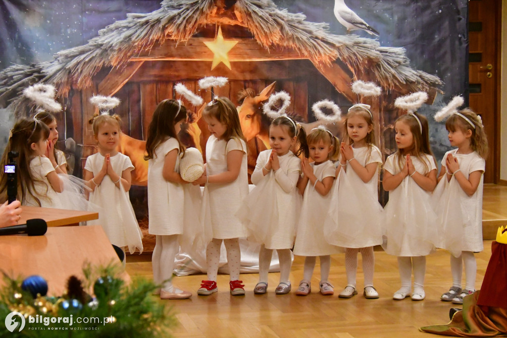 Jasełka w ratuszu: Przedszkolaki gościły na sesji Rady Miasta