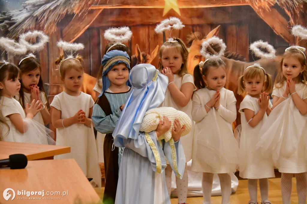 Jasełka w ratuszu: Przedszkolaki gościły na sesji Rady Miasta