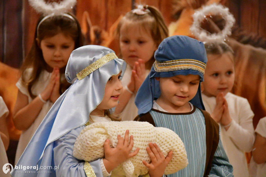 Jasełka w ratuszu: Przedszkolaki gościły na sesji Rady Miasta