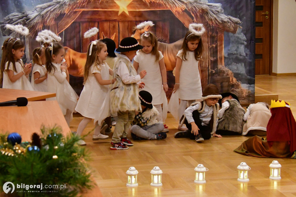 Jasełka w ratuszu: Przedszkolaki gościły na sesji Rady Miasta