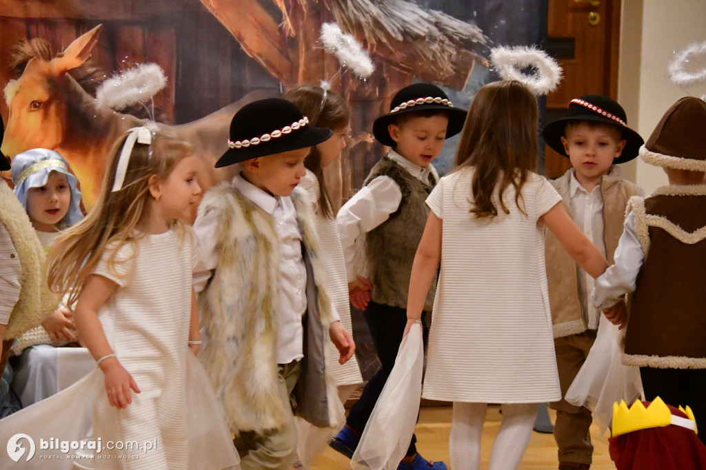 Jasełka w ratuszu: Przedszkolaki gościły na sesji Rady Miasta