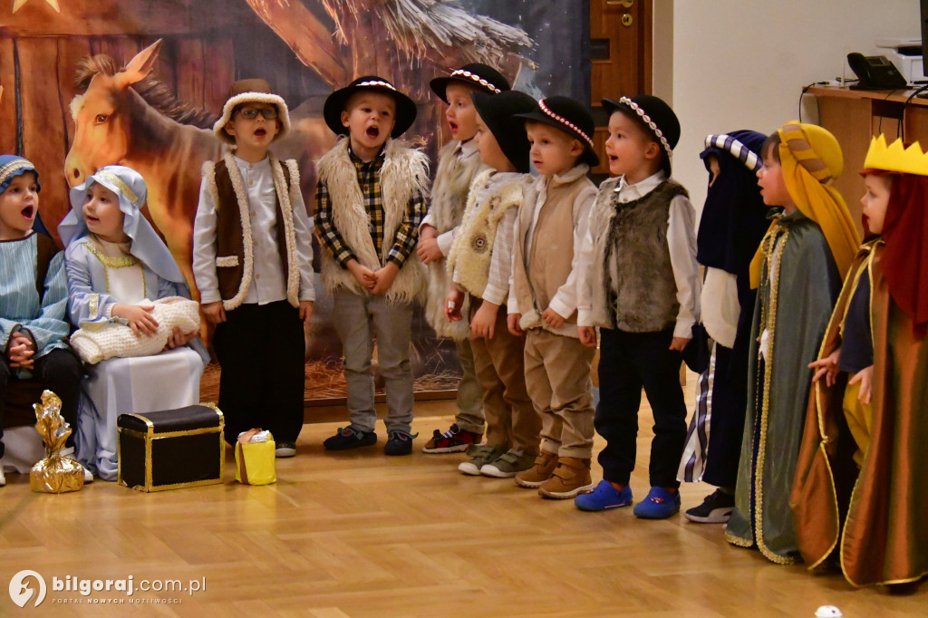 Jasełka w ratuszu: Przedszkolaki gościły na sesji Rady Miasta