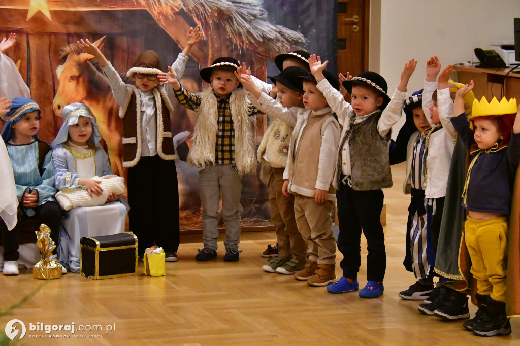 Jasełka w ratuszu: Przedszkolaki gościły na sesji Rady Miasta