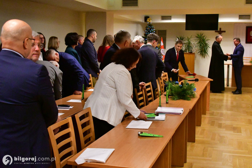 Opłatek w Radzie Miasta Biłgoraja: Wspólna modlitwa i życzenia