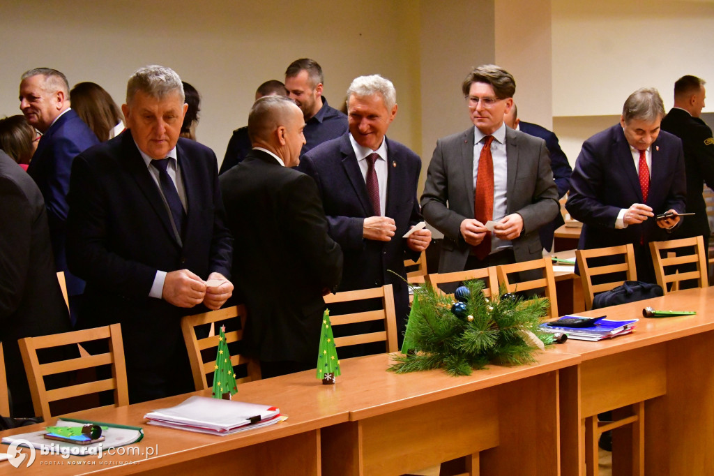 Opłatek w Radzie Miasta Biłgoraja: Wspólna modlitwa i życzenia