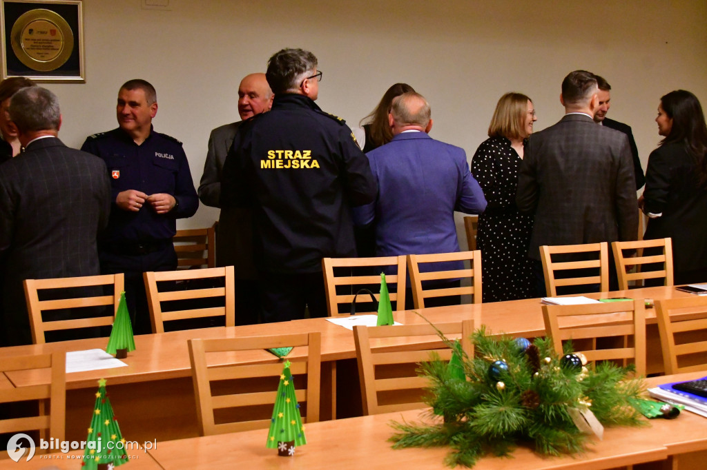 Opłatek w Radzie Miasta Biłgoraja: Wspólna modlitwa i życzenia
