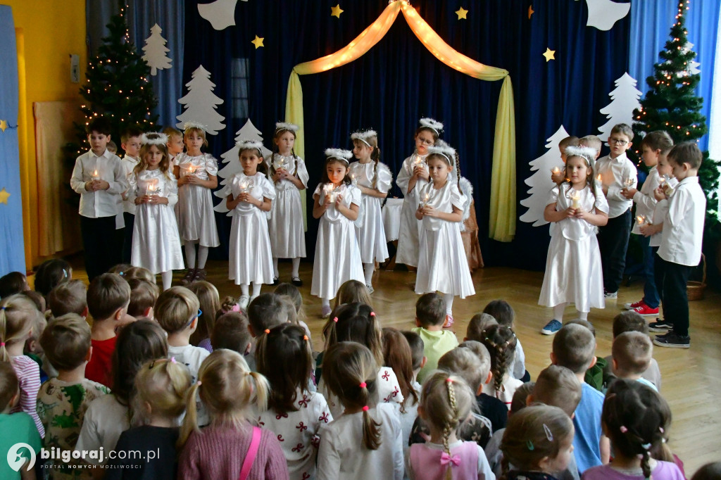 Małe aniołki i pastuszkowie. Jasełka w Samorządowym Przedszkolu Nr 3