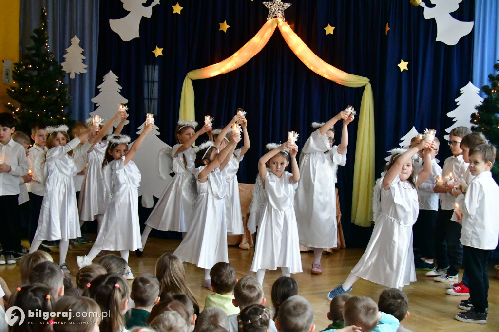 Małe aniołki i pastuszkowie. Jasełka w Samorządowym Przedszkolu Nr 3