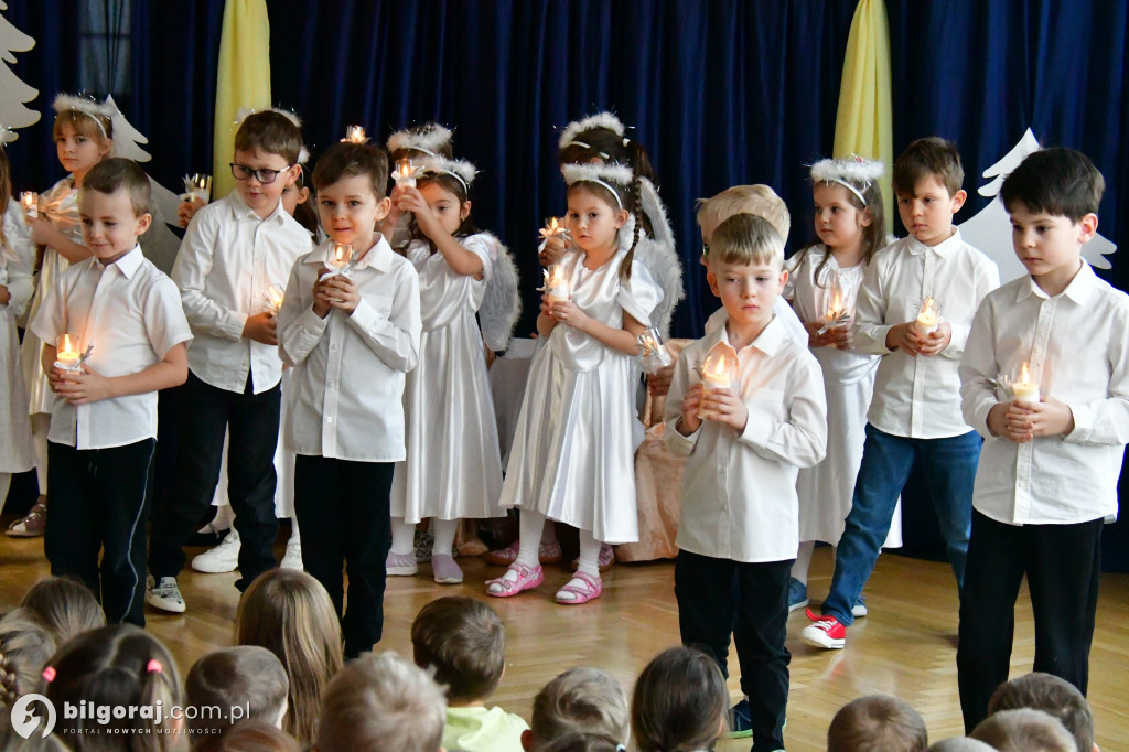Małe aniołki i pastuszkowie. Jasełka w Samorządowym Przedszkolu Nr 3