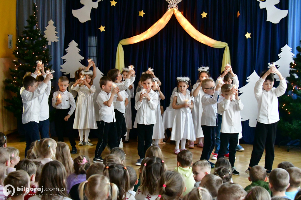 Małe aniołki i pastuszkowie. Jasełka w Samorządowym Przedszkolu Nr 3