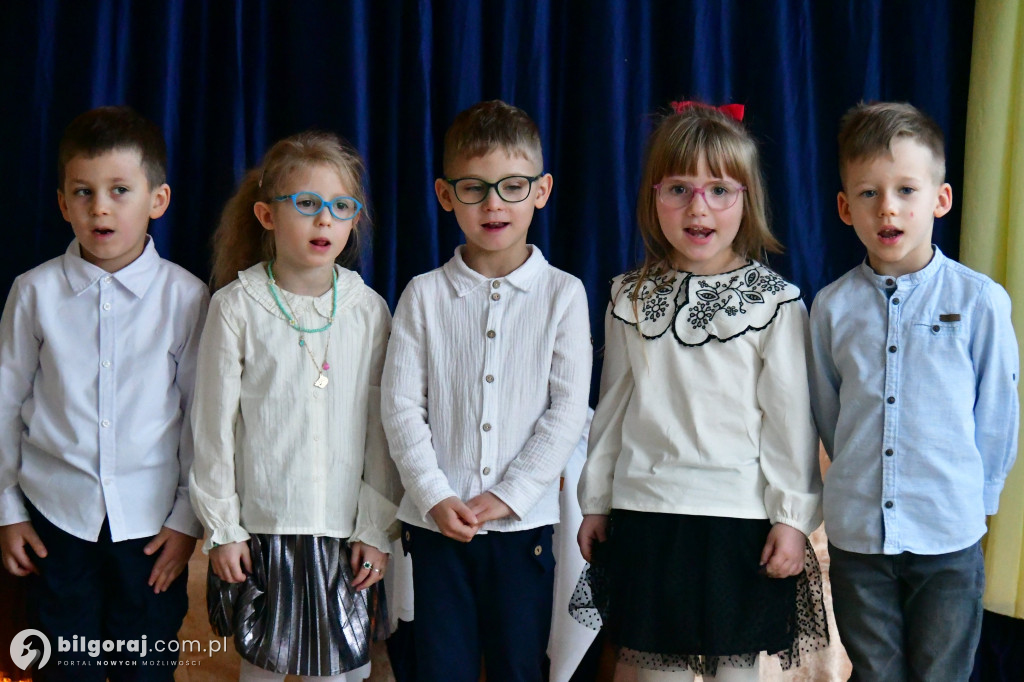 Małe aniołki i pastuszkowie. Jasełka w Samorządowym Przedszkolu Nr 3