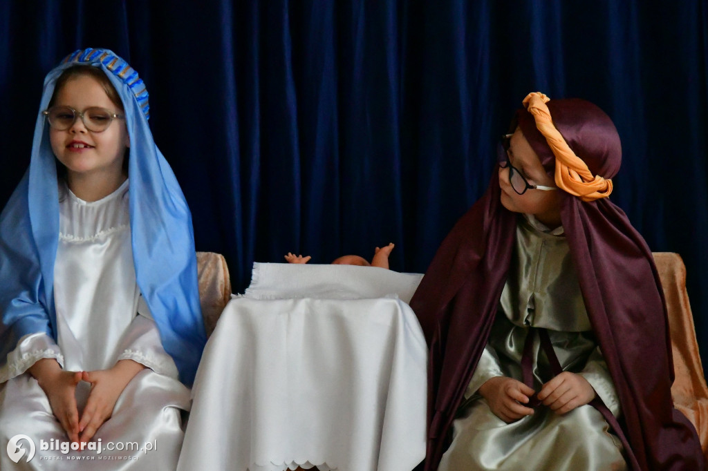 Małe aniołki i pastuszkowie. Jasełka w Samorządowym Przedszkolu Nr 3