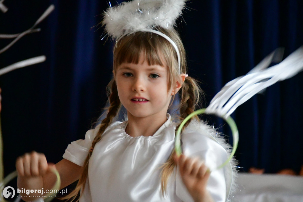 Małe aniołki i pastuszkowie. Jasełka w Samorządowym Przedszkolu Nr 3