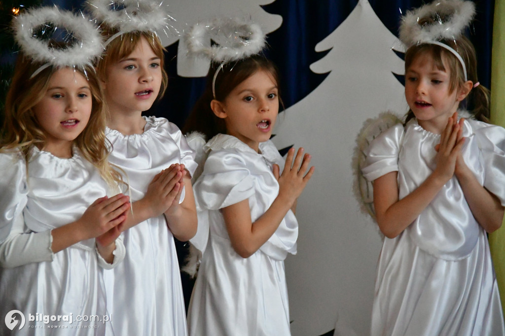 Małe aniołki i pastuszkowie. Jasełka w Samorządowym Przedszkolu Nr 3