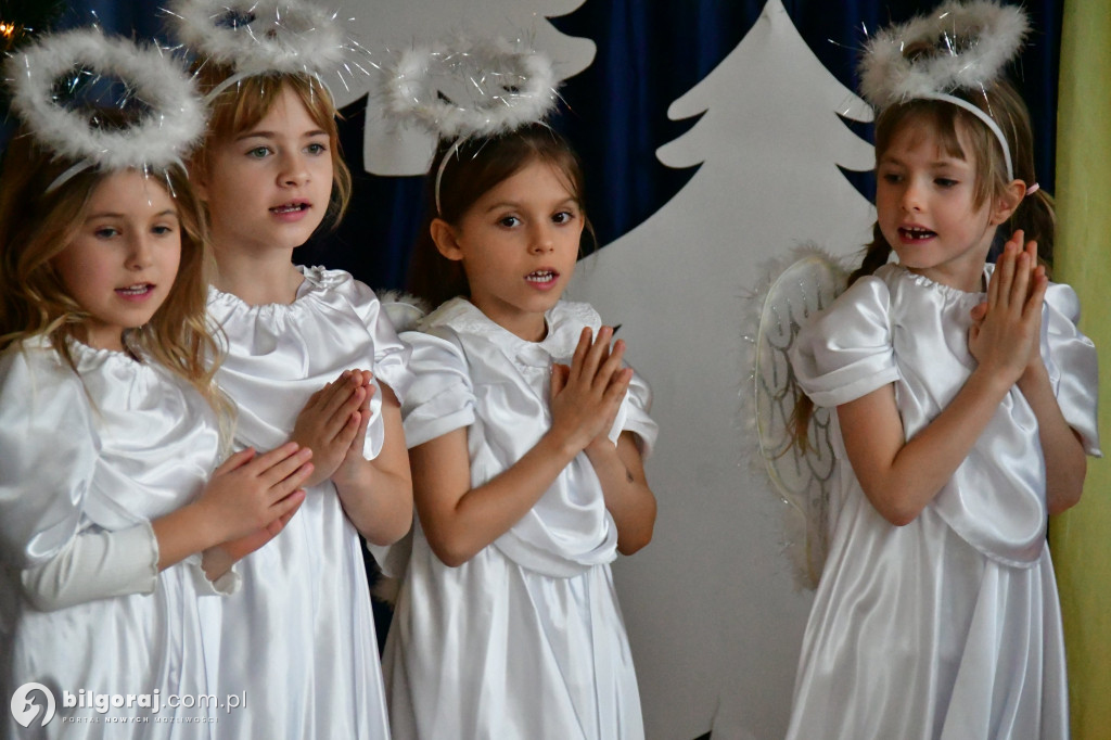 Małe aniołki i pastuszkowie. Jasełka w Samorządowym Przedszkolu Nr 3