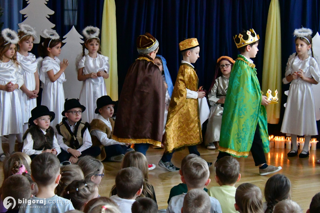 Małe aniołki i pastuszkowie. Jasełka w Samorządowym Przedszkolu Nr 3