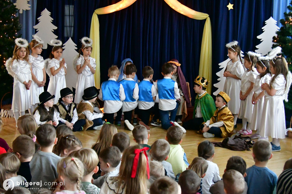 Małe aniołki i pastuszkowie. Jasełka w Samorządowym Przedszkolu Nr 3