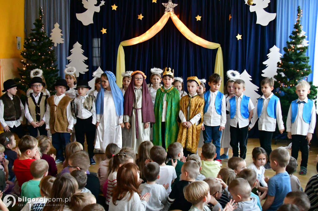 Małe aniołki i pastuszkowie. Jasełka w Samorządowym Przedszkolu Nr 3