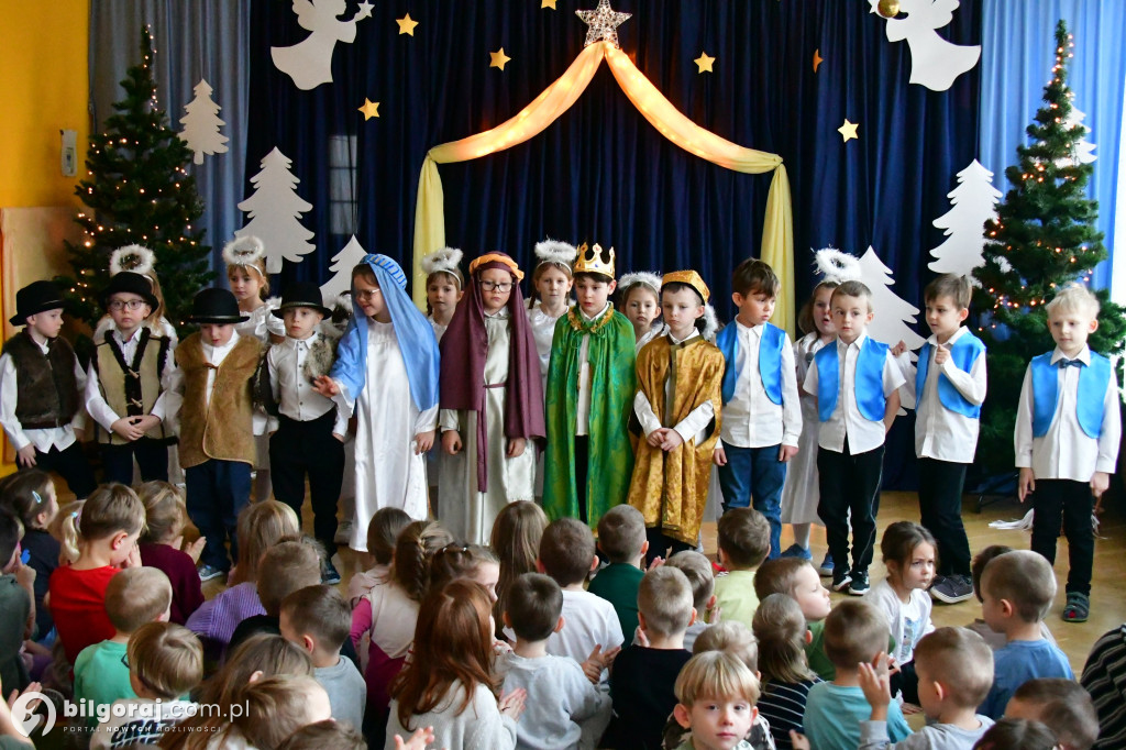 Małe aniołki i pastuszkowie. Jasełka w Samorządowym Przedszkolu Nr 3