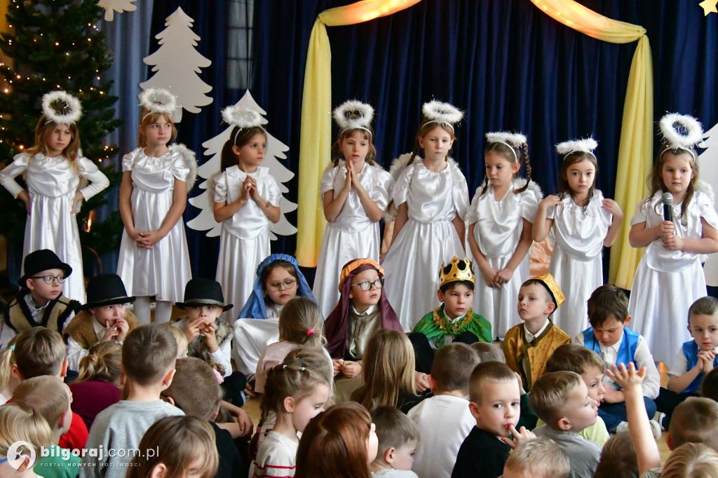 Małe aniołki i pastuszkowie. Jasełka w Samorządowym Przedszkolu Nr 3