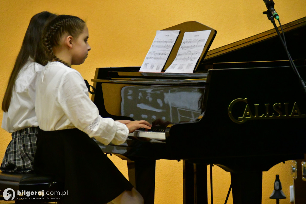 Tradycja w nowoczesnych aranżacjach. Świąteczny wieczór w PSM w Biłgoraju