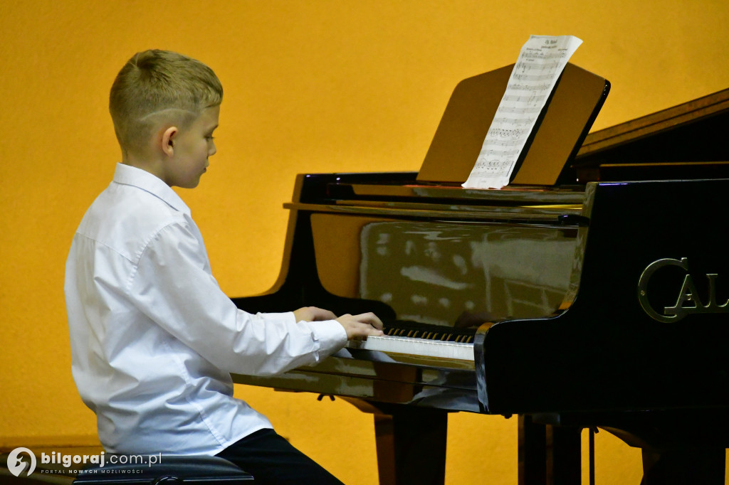 Tradycja w nowoczesnych aranżacjach. Świąteczny wieczór w PSM w Biłgoraju
