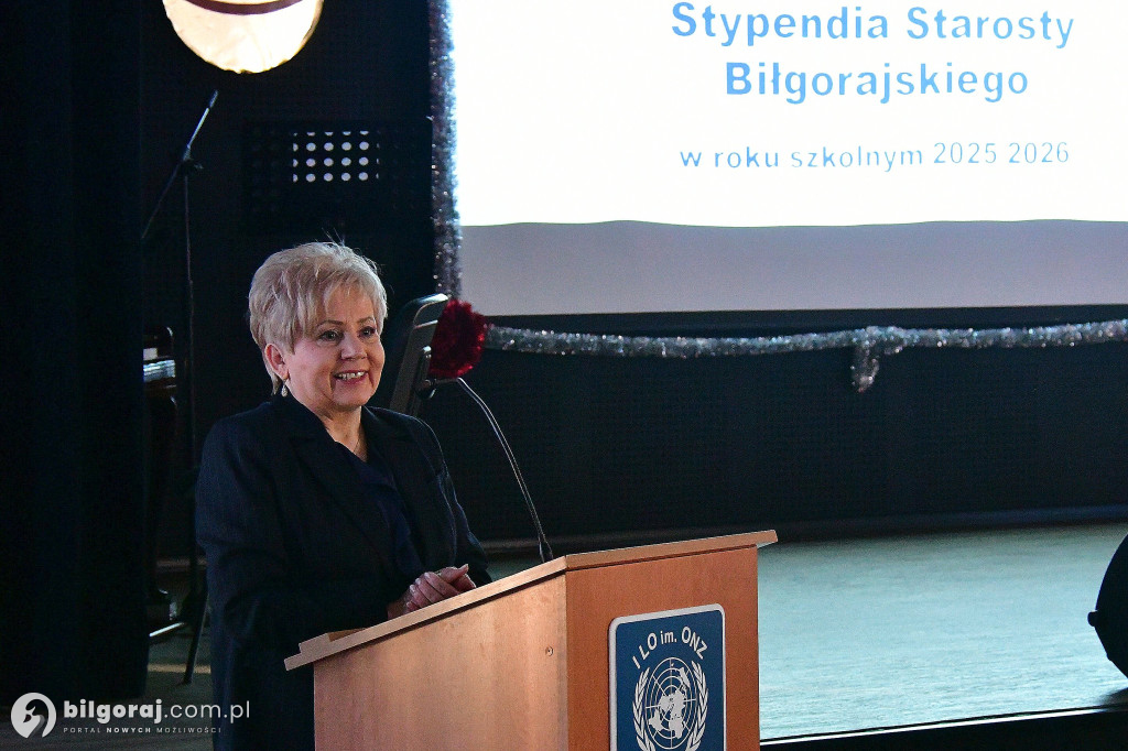 Stypendia Starosty Biłgorajskiego dla uczniów I LO im. ONZ