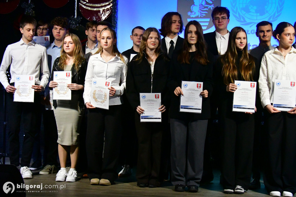 Stypendia Starosty Biłgorajskiego dla uczniów I LO im. ONZ