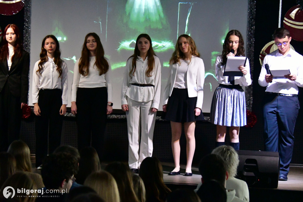 Stypendia Starosty Biłgorajskiego dla uczniów I LO im. ONZ