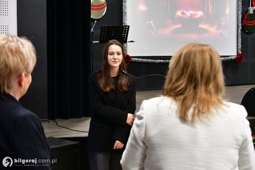 Stypendia Starosty Biłgorajskiego dla uczniów I LO im. ONZ