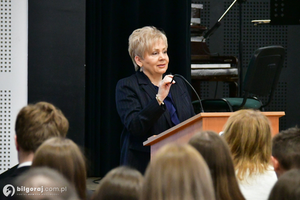 Stypendia Starosty Biłgorajskiego dla uczniów I LO im. ONZ