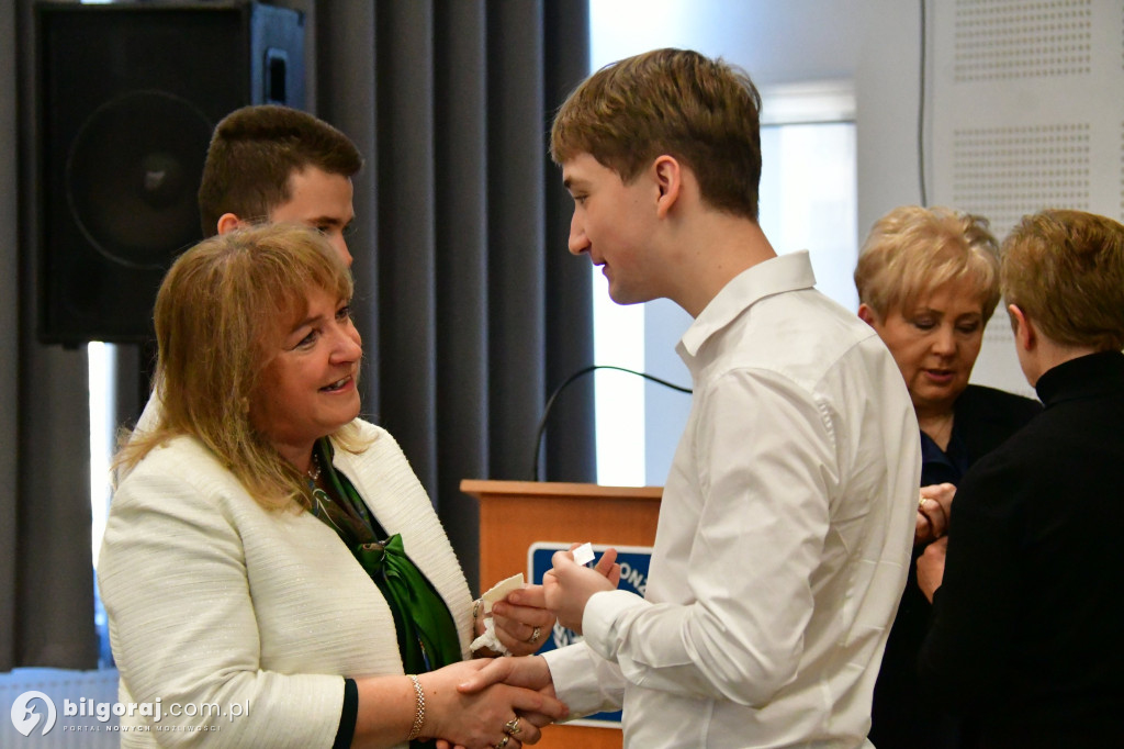 Stypendia Starosty Biłgorajskiego dla uczniów I LO im. ONZ