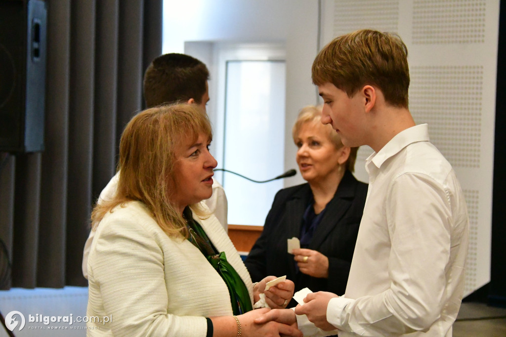 Stypendia Starosty Biłgorajskiego dla uczniów I LO im. ONZ