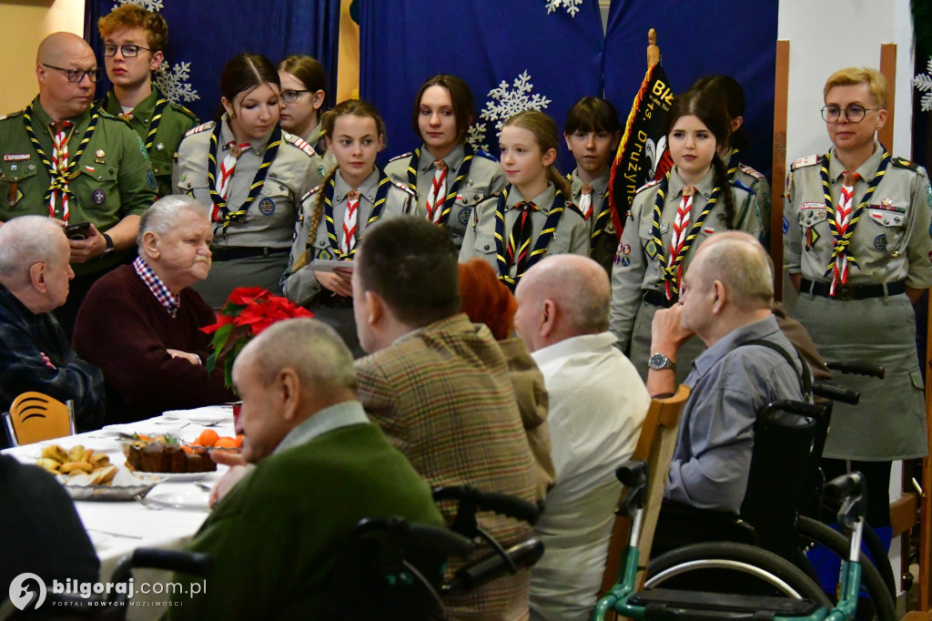 Jasełka, opłatek i modlitwa. Wyjątkowy wieczór wigilijny DPS dla Kombatantów