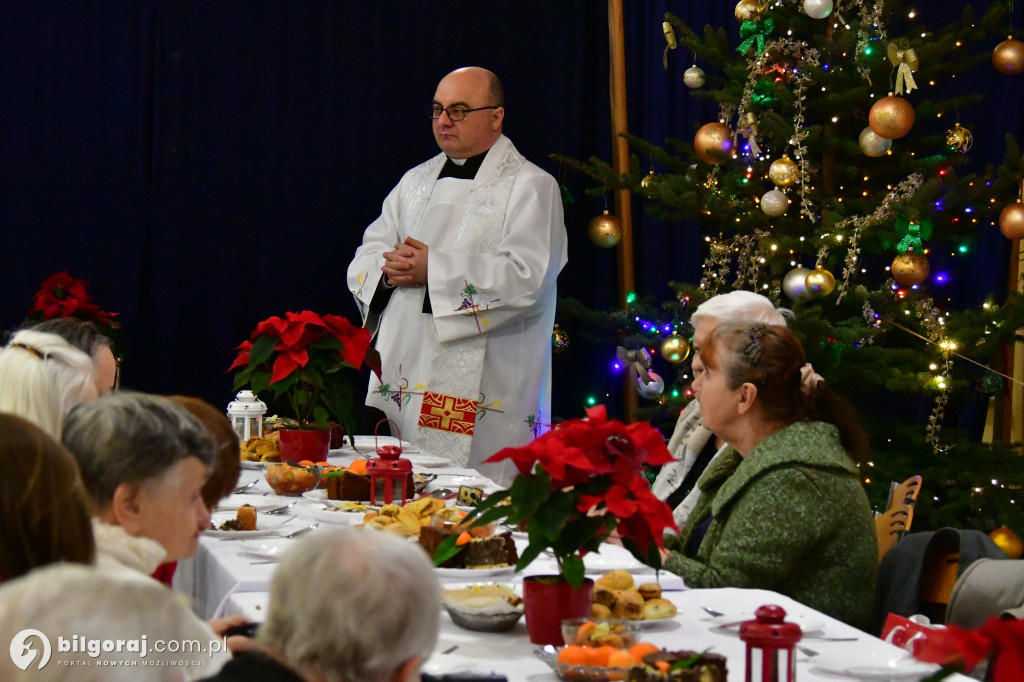 Jasełka, opłatek i modlitwa. Wyjątkowy wieczór wigilijny DPS dla Kombatantów
