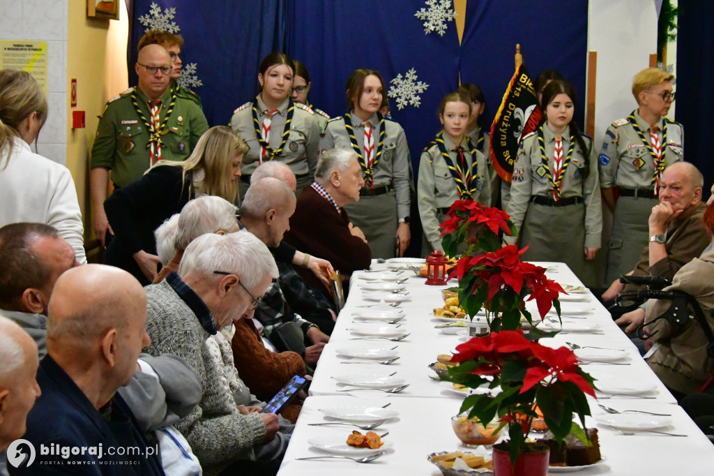 Jasełka, opłatek i modlitwa. Wyjątkowy wieczór wigilijny DPS dla Kombatantów