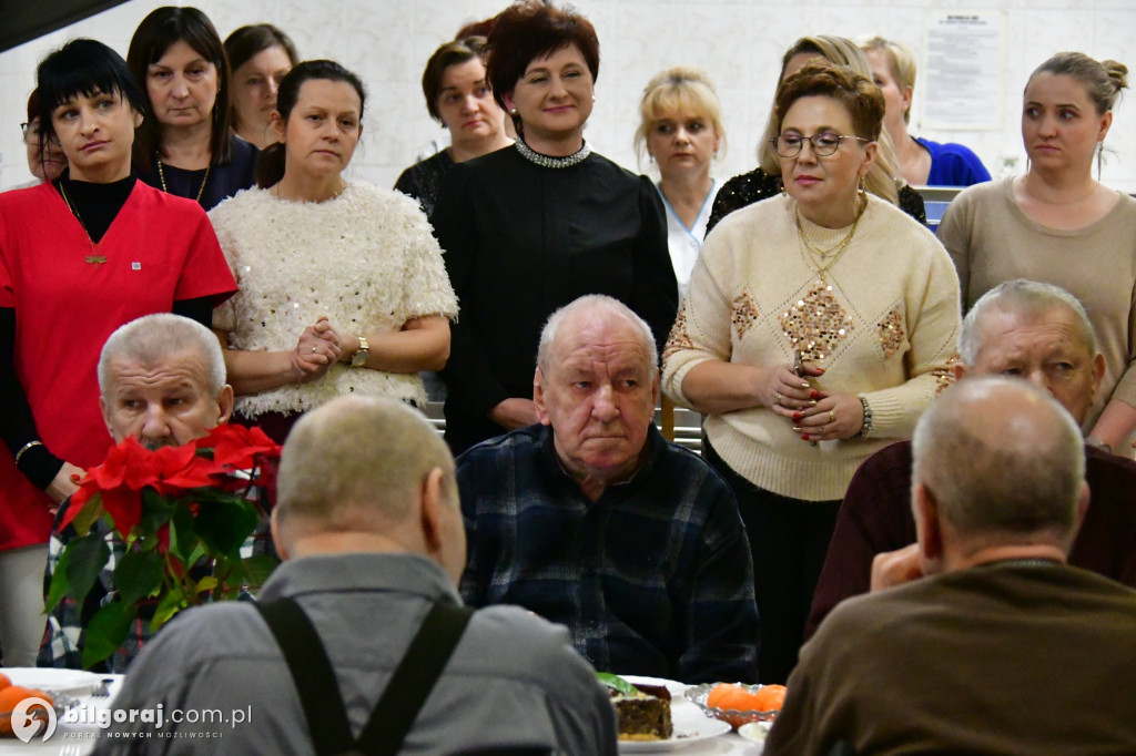 Jasełka, opłatek i modlitwa. Wyjątkowy wieczór wigilijny DPS dla Kombatantów