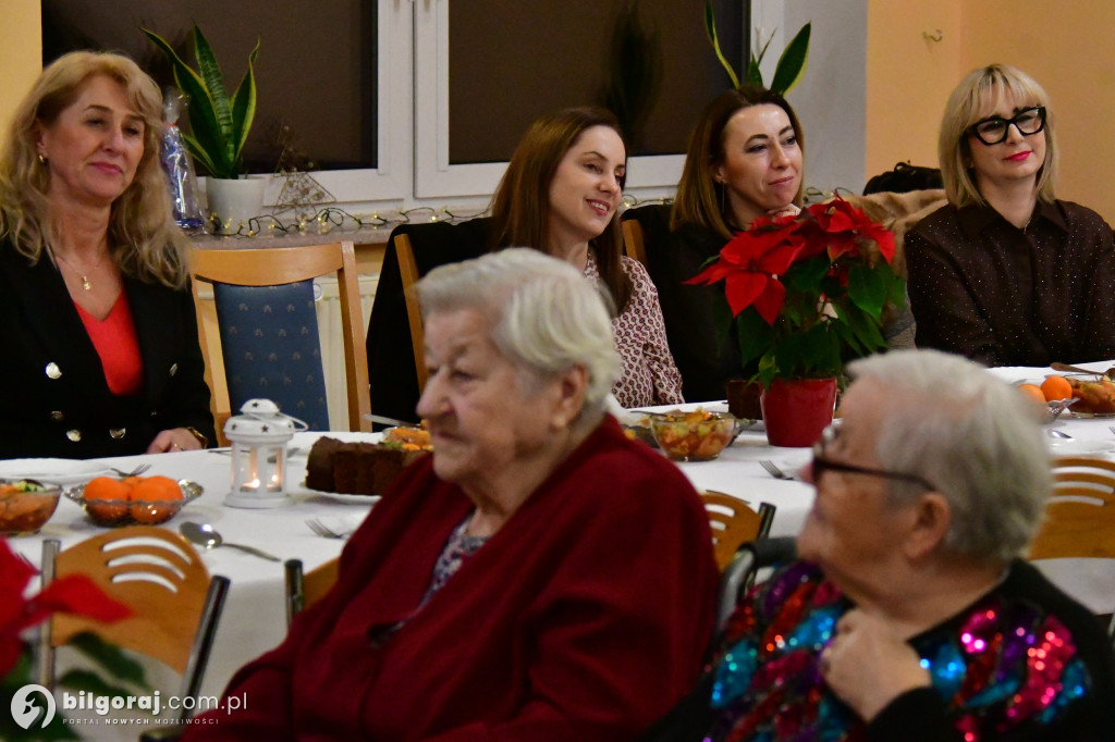 Jasełka, opłatek i modlitwa. Wyjątkowy wieczór wigilijny DPS dla Kombatantów
