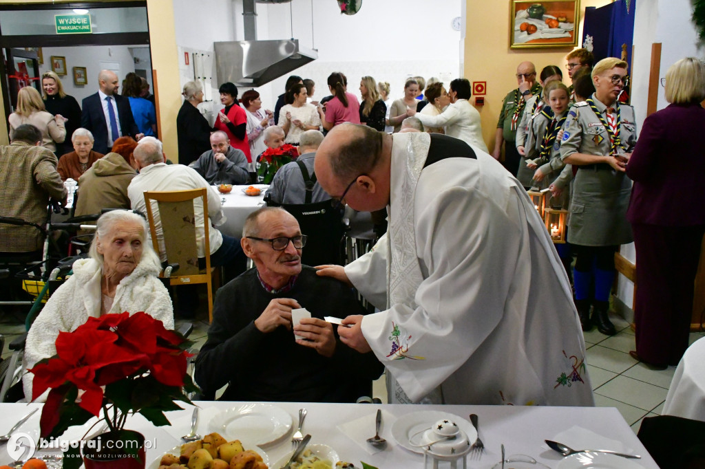 Jasełka, opłatek i modlitwa. Wyjątkowy wieczór wigilijny DPS dla Kombatantów