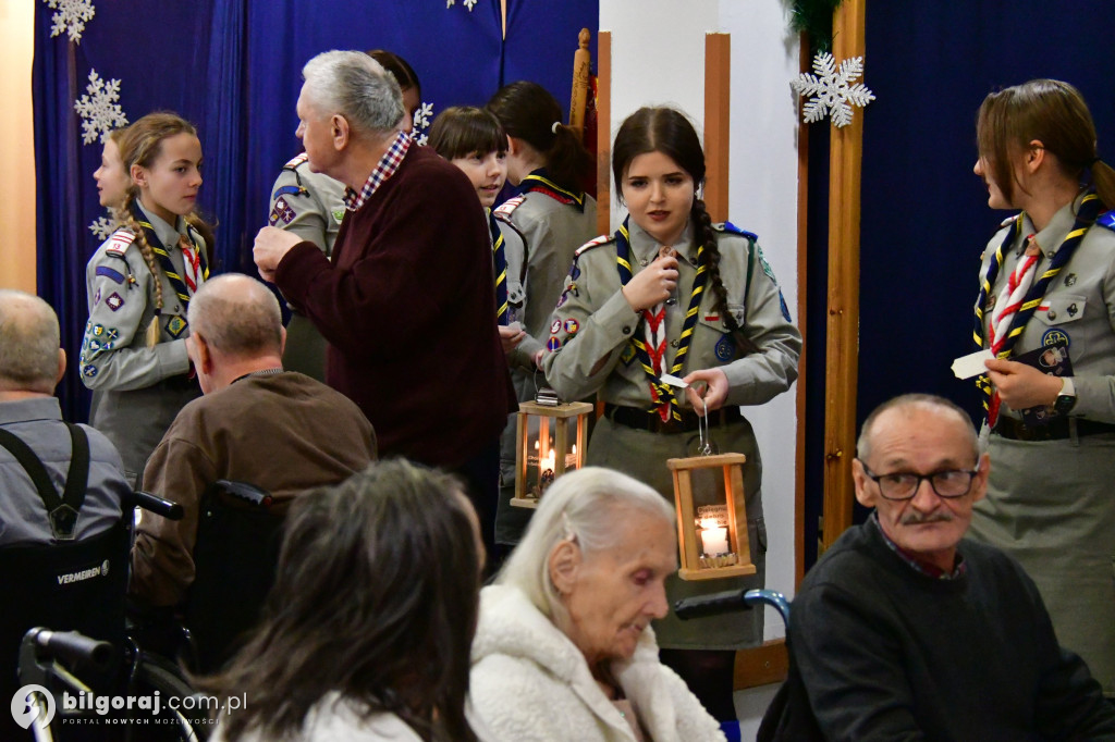 Jasełka, opłatek i modlitwa. Wyjątkowy wieczór wigilijny DPS dla Kombatantów