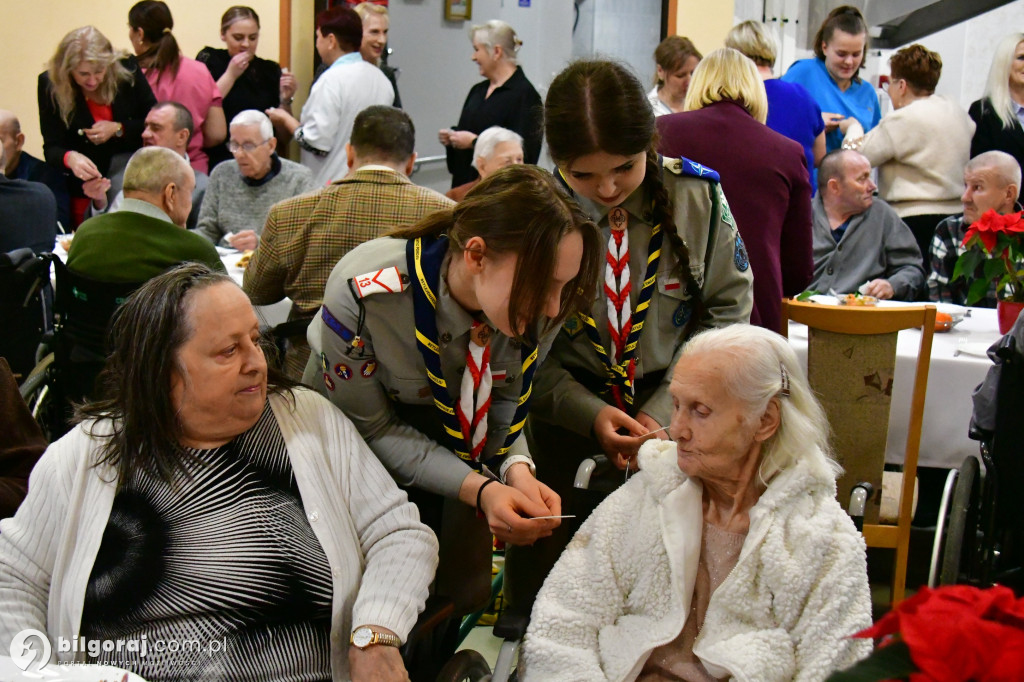 Jasełka, opłatek i modlitwa. Wyjątkowy wieczór wigilijny DPS dla Kombatantów