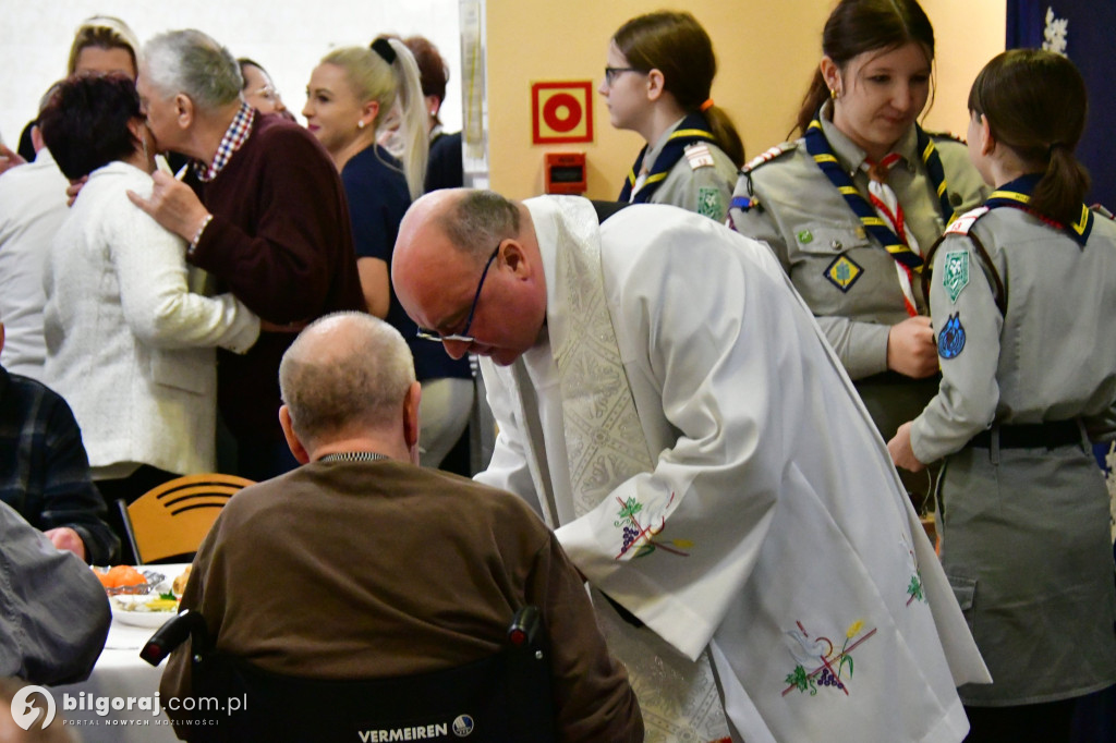 Jasełka, opłatek i modlitwa. Wyjątkowy wieczór wigilijny DPS dla Kombatantów