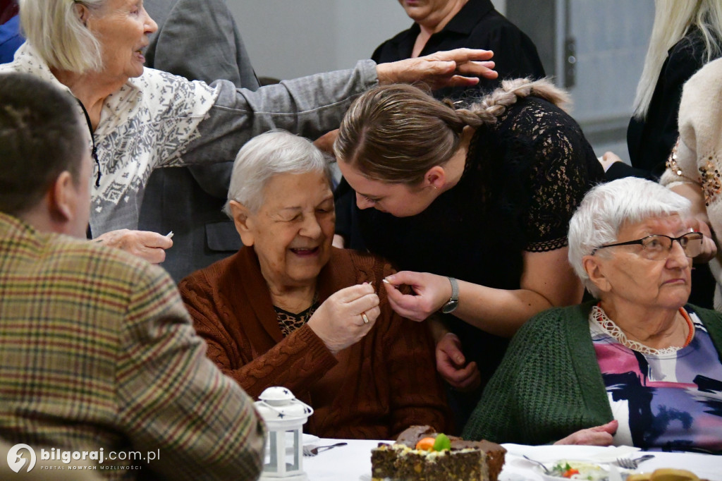 Jasełka, opłatek i modlitwa. Wyjątkowy wieczór wigilijny DPS dla Kombatantów