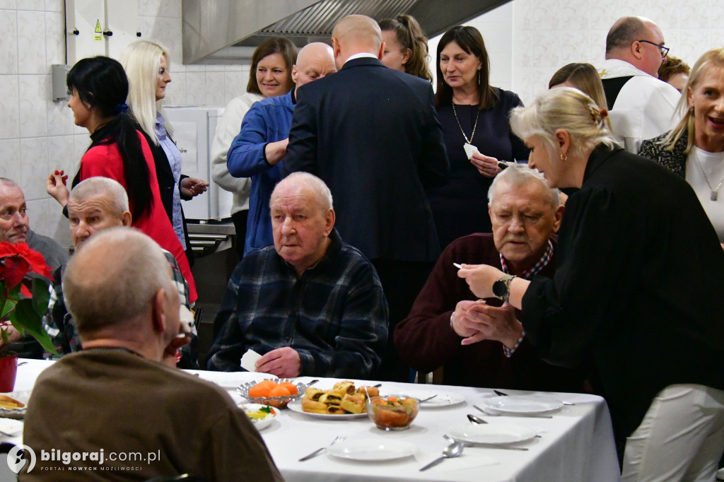 Jasełka, opłatek i modlitwa. Wyjątkowy wieczór wigilijny DPS dla Kombatantów