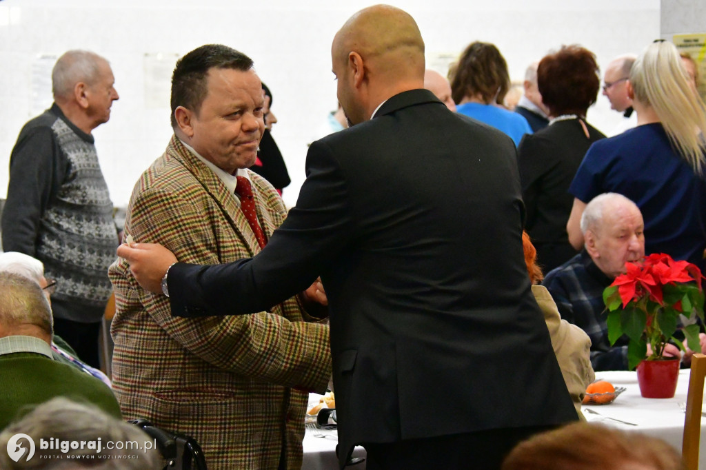 Jasełka, opłatek i modlitwa. Wyjątkowy wieczór wigilijny DPS dla Kombatantów